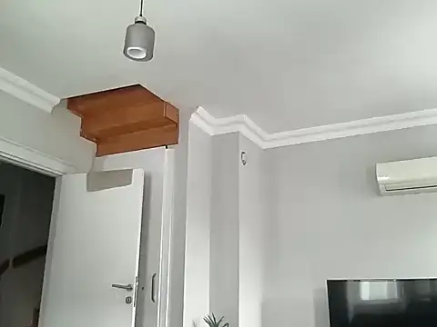 ALPHANDRE online show from October 28, 2025, 7:18 am