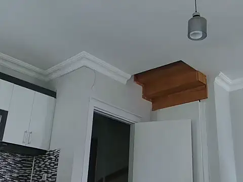 ALPHANDRE online show from April 14, 2026, 8:52 am