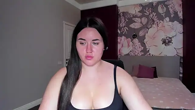 Roxie Bradley online show from September 15, 2025, 5:52 am