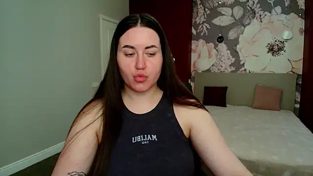 Snapshot of Roxie_Bradley chatting on April 30, 2026, 5:58 am Roxie Bradley online show from April 30, 2026, 5:58 am