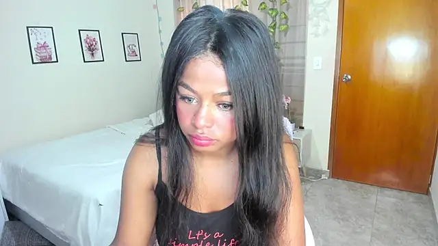 Snapshot of charlott7 chatting on October 17, 2025, 11:56 am charlott7 online show from October 17, 2025, 11:56 am