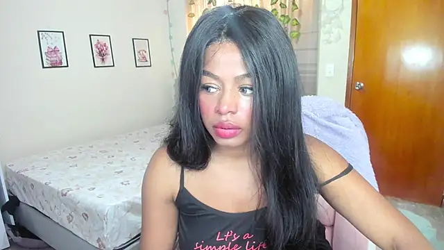 Snapshot of charlott7 chatting on October 13, 2025, 1:34 pm charlott7 online show from October 13, 2025, 1:34 pm
