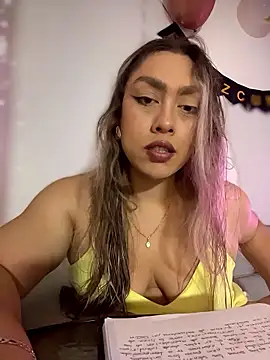 Snapshot of Im_sophiie chatting on January 13, 2026, 6:17 am Im sophiie online show from January 13, 2026, 6:17 am