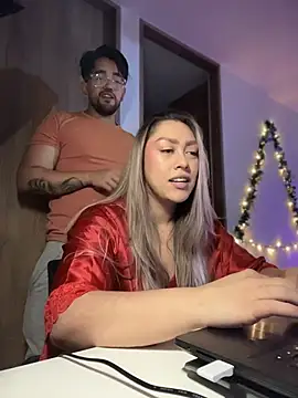 Snapshot of Im_sophiie chatting on December 2, 2025, 6:37 am Im sophiie online show from December 2, 2025, 6:37 am