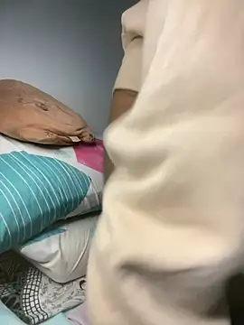  yisela  online show from March 31, 2026, 1:29 am