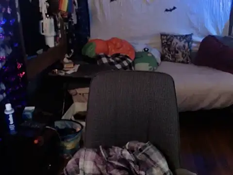 edgexchaos online show from November 10, 2025, 1:27 pm