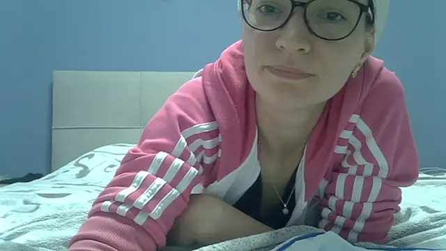 Ashleyspice online show from April 9, 2026, 7:03 am