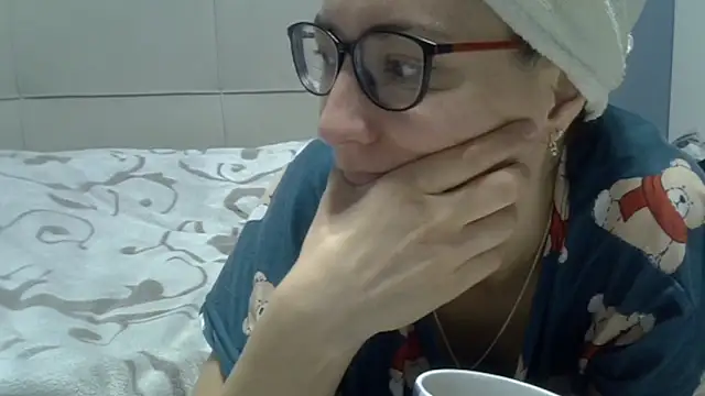 Ashleyspice online show from April 13, 2026, 5:44 am