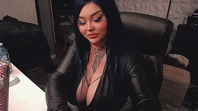 sheylagoddess11 online show from October 18, 2025, 5:20 am