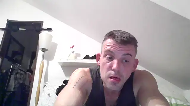 Snapshot of Cambitchboy chatting on January 11, 2025, 4:06 am Cambitchboy online show from January 11, 2025, 4:06 am