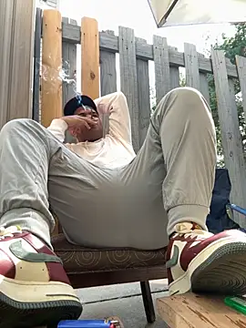 marhi32 online show from October 3, 2025, 4:08 pm