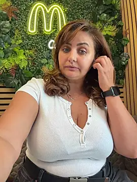 AnneKane online show from July 13, 2026, 10:14 am