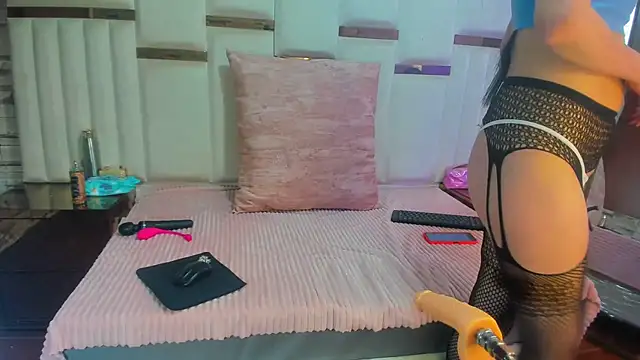 Snapshot of ArianaSmith69 chatting on February 19, 2025, 2:11 pm ArianaSmith69 online show from February 19, 2025, 2:11 pm