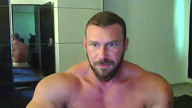 Snapshot of muscularkevin chatting on July 15, 2026, 1:29 pm muscularkevin online show from July 15, 2026, 1:29 pm