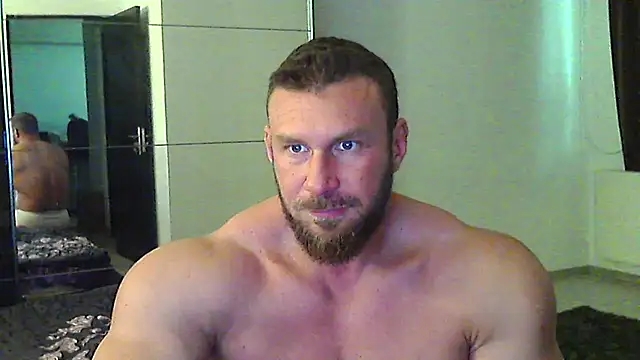 Snapshot of muscularkevin chatting on April 20, 2026, 1:24 pm muscularkevin online show from April 20, 2026, 1:24 pm