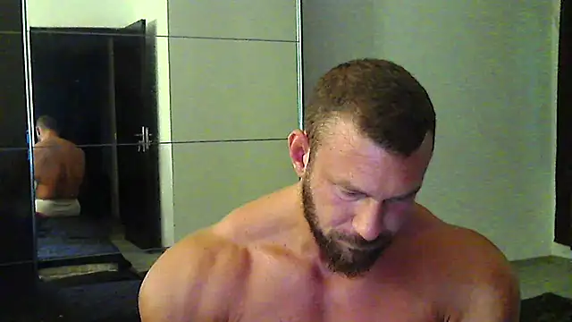 Snapshot of muscularkevin chatting on July 16, 2026, 3:03 am muscularkevin online show from July 16, 2026, 3:03 am