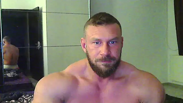 Snapshot of muscularkevin chatting on April 29, 2026, 3:21 am muscularkevin online show from April 29, 2026, 3:21 am