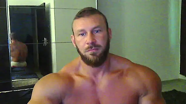 Snapshot of muscularkevin chatting on June 27, 2026, 3:34 am muscularkevin online show from June 27, 2026, 3:34 am