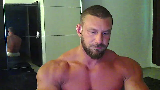 Snapshot of muscularkevin chatting on July 29, 2026, 3:28 am muscularkevin online show from July 29, 2026, 3:28 am