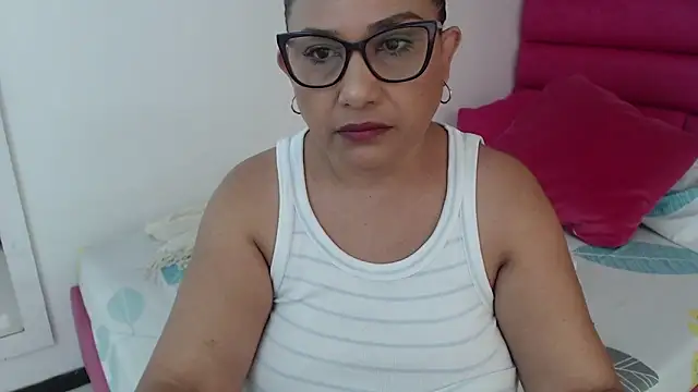 Katha Marck online show from May 14, 2026, 12:24 pm