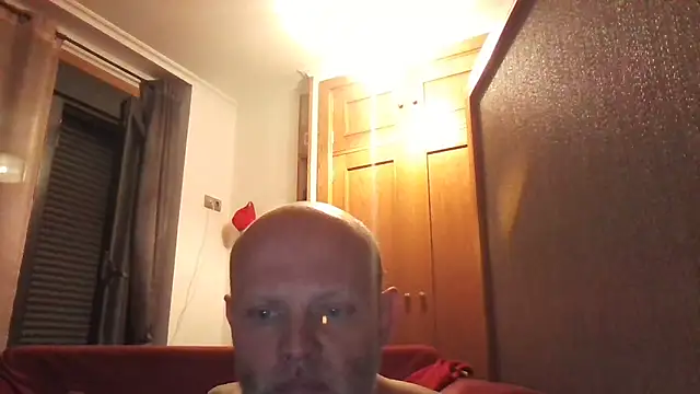 davigochi77bcn online show from December 4, 2024, 8:45 pm