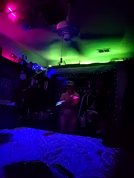 Snapshot of Hotredheadandtoungelasher chatting on February 23, 2026, 12:39 pm Hotredheadandtoungelasher online show from February 23, 2026, 12:39 pm