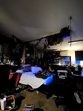 Snapshot of Hotredheadandtoungelasher chatting on February 6, 2026, 5:14 am Hotredheadandtoungelasher online show from February 6, 2026, 5:14 am