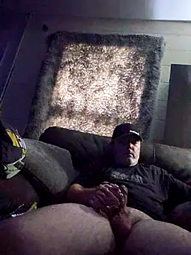 Snapshot of Hotredheadandtoungelasher chatting on February 19, 2025, 7:26 pm Hotredheadandtoungelasher online show from February 19, 2025, 7:26 pm