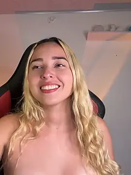 Irisweet  online show from March 14, 2025, 11:22 pm