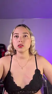 Irisweet  online show from January 17, 2026, 10:24 pm