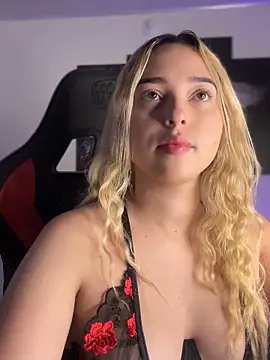 Irisweet  online show from September 18, 2025, 2:53 pm