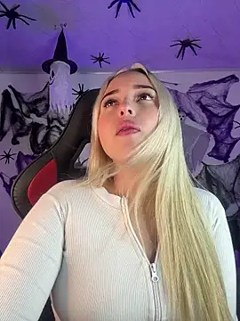 Irisweet  online show from October 29, 2025, 10:14 am