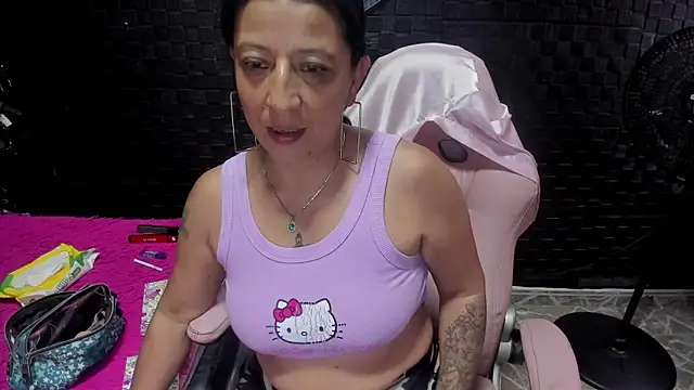 mature sexi40 online show from February 9, 2026, 11:52 am