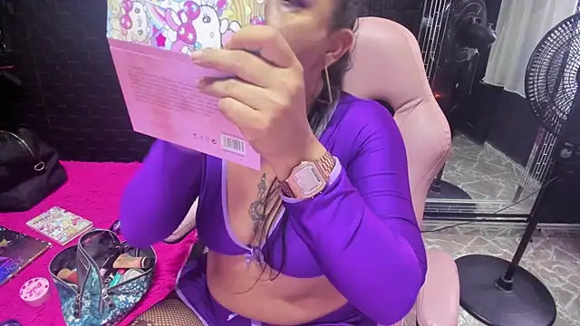 mature sexi40 online show from April 10, 2026, 12:01 pm