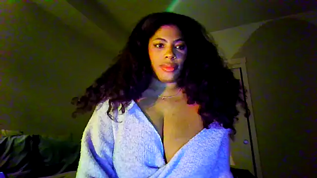 Snapshot of iamkhakia chatting on March 25, 2026, 4:12 am iamkhakia online show from March 25, 2026, 4:12 am