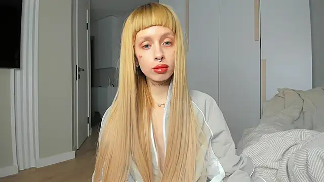 FlowerOfSin2001 online show from April 12, 2026, 1:47 pm