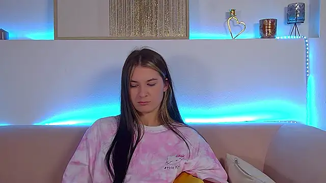 RachelSimpson online show from March 6, 2025, 12:43 am