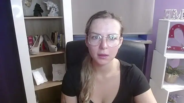 Zoey Erotic online show from September 15, 2025, 4:24 am