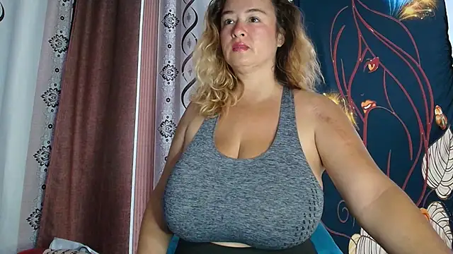 Snapshot of brenlissy89 chatting on April 27, 2026, 9:57 pm brenlissy89 online show from April 27, 2026, 9:57 pm