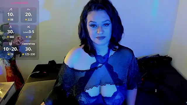 Snapshot of Laura_sinner chatting on July 4, 2026, 6:23 pm Laura sinner online show from July 4, 2026, 6:23 pm
