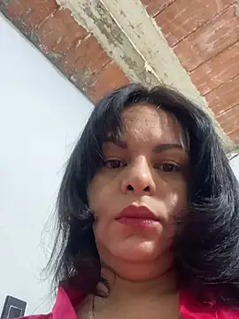Snapshot of Kataliina chatting on May 9, 2026, 5:16 pm Kataliina online show from May 9, 2026, 5:16 pm
