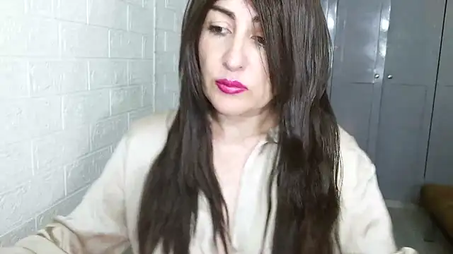 naughty sarahh online show from March 29, 2026, 4:47 am