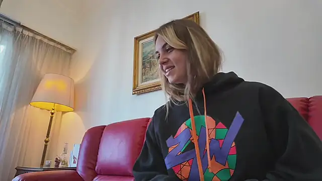 Elnonoykeila77 online show from April 4, 2026, 5:52 pm