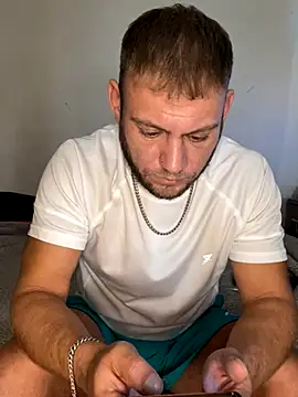 Snapshot of Weestud94 chatting on October 15, 2025, 1:30 pm Weestud94 online show from October 15, 2025, 1:30 pm