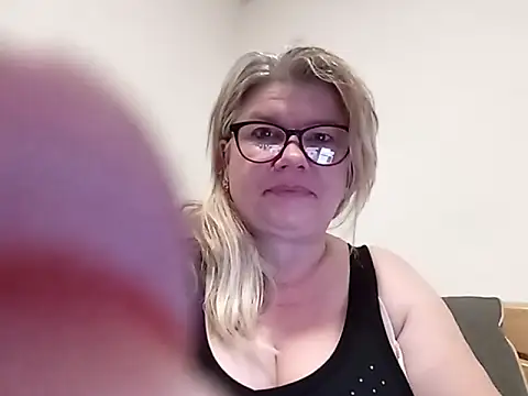 Diana 49 online show from April 10, 2026, 8:21 am