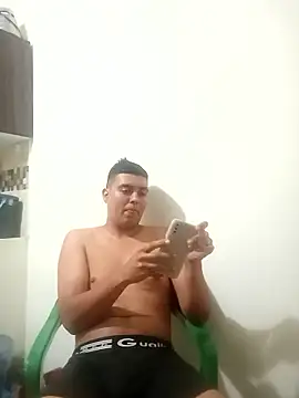 Chocolatinajet online show from January 13, 2026, 2:26 am