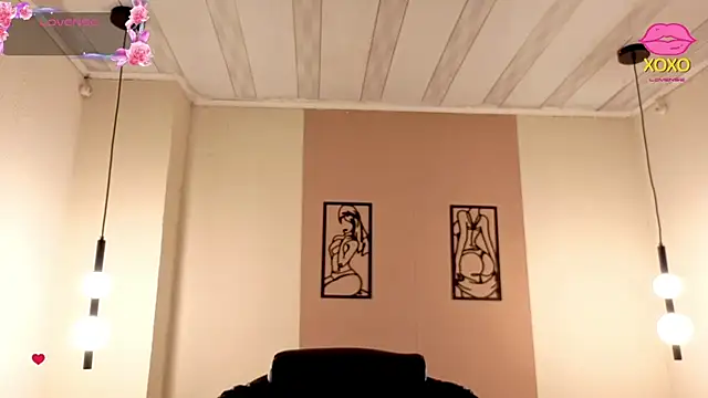 AnisiaFarina online show from January 13, 2026, 12:09 pm