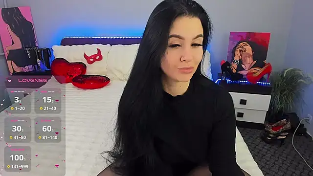 KeiraChoCo online show from November 9, 2025, 7:29 pm