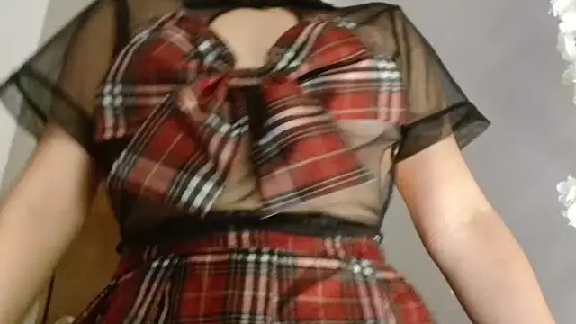 3littleschoolteens online show from November 27, 2025, 7:14 pm