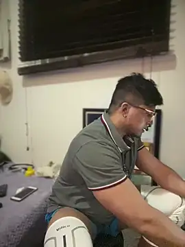 CleanGrey online show from February 16, 2026, 7:40 am